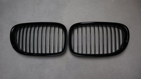 Решітка радіатора ніздрі BMW F01 F02 Одинарні Чорний Глянець (2008-2015)  BMW-F01092 фото