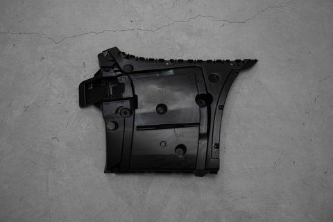 Кріплення заднього бампера (права сторона) для BMW 5 Series G30 G31 (2017-2023) 51127387300 51127387300 фото