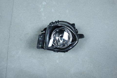 Ліва протитуманна фара на BMW 3 Series E90 / E91 (63176948373) 1185L фото