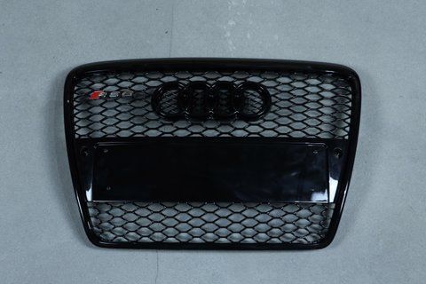 Решетка радиатора на Audi A6 C6 (Стиль RS6) Черный глянець с местами под парктроники A6-RS1011 фото