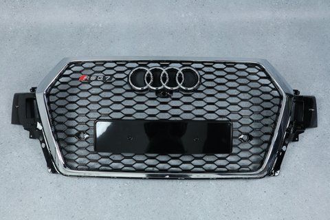 Решітка радіатора на Audi Q7 4M (Стиль RSQ7) Чорна з хромом Q7-RS153 фото