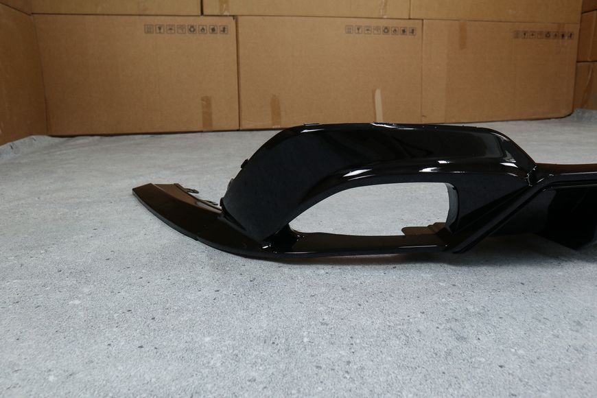 Накладка заднего бампера (Диффузор) на BMW G20 G21 (Стиль DS з лед фонарем) Черный глянец (M-Paket бампер) BMWG20-3432F1 фото