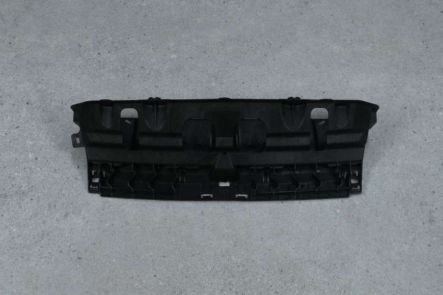 Центральне кріплення заднього бампера (M Paket) для BMW X5 G05 (2018-2024) 51128069250 51128069250 фото