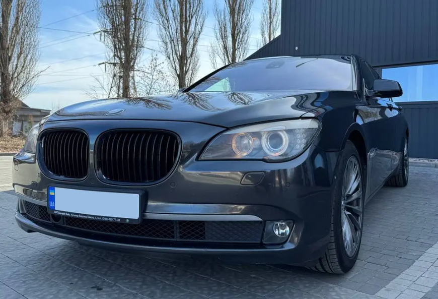 Решітка радіатора ніздрі BMW F01 F02 Одинарні Чорний Глянець (2008-2015)  BMW-F01092 фото