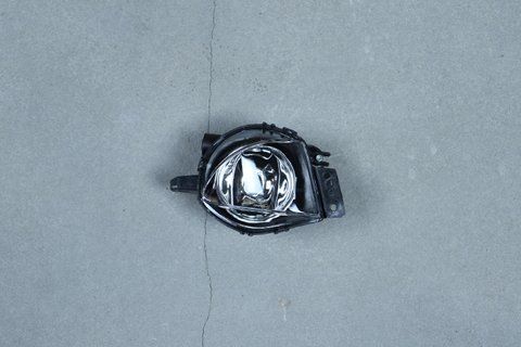 Права протитуманна фара на BMW 3 Series E90 / E91 (63176948374) 1185R фото