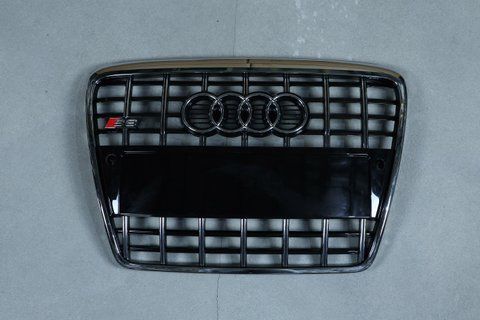 Решетка радиатора на Audi A6 C6 (Стиль S-Line S6) Черная с хромом A6-S101 фото