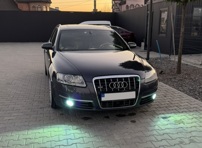 Решетка радиатора на Audi A6 C6 (Стиль S-Line S6) Черная с хромом A6-S101 фото