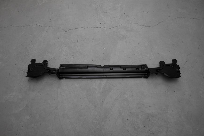 Воздушный дефлектор (нижний) для BMW 5 Series G30 G31 (2017-2023) 51747383846 51747383846 фото
