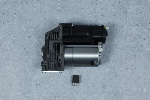Компресор пневмопідвіски для BMW X5 E70 X6 E71 (2007-2014) 37206789938 фото