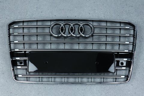 Решітка радіатора на Audi A8 D4 (Стиль S-Line S8) Чорна з хромом A8-S153 фото
