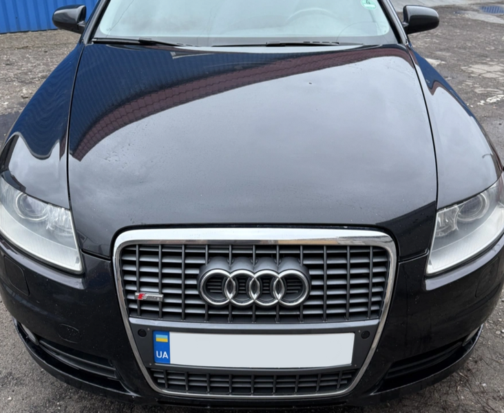 Решітка радіатора на Audi A6 C6 (Стиль S-Line S6) Сіра з хромом з місцями під парктроніки A6-S104 фото