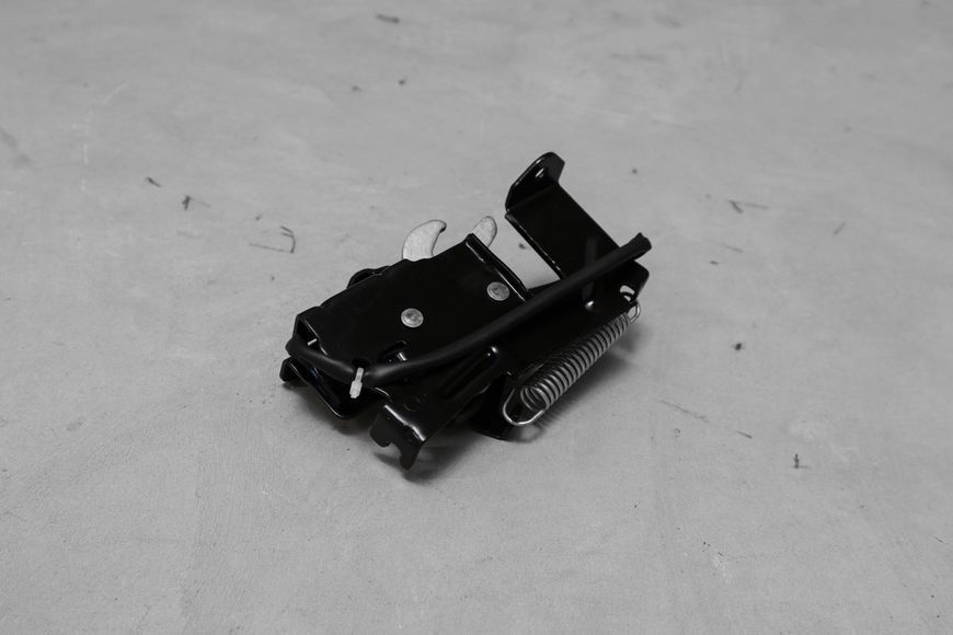 Замок капоту для BMW F20 F21 F22 F30 F31 F34 F32 F33 F36 (Лівий) 51237242548 51237242548 фото