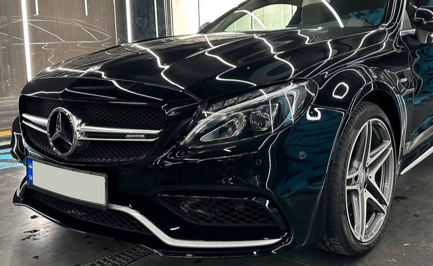 Решітка радіатора на Mercedes C-Class W205 (Стиль AMG) (без місця під камеру) Чорна з сірим MB-W205173 фото