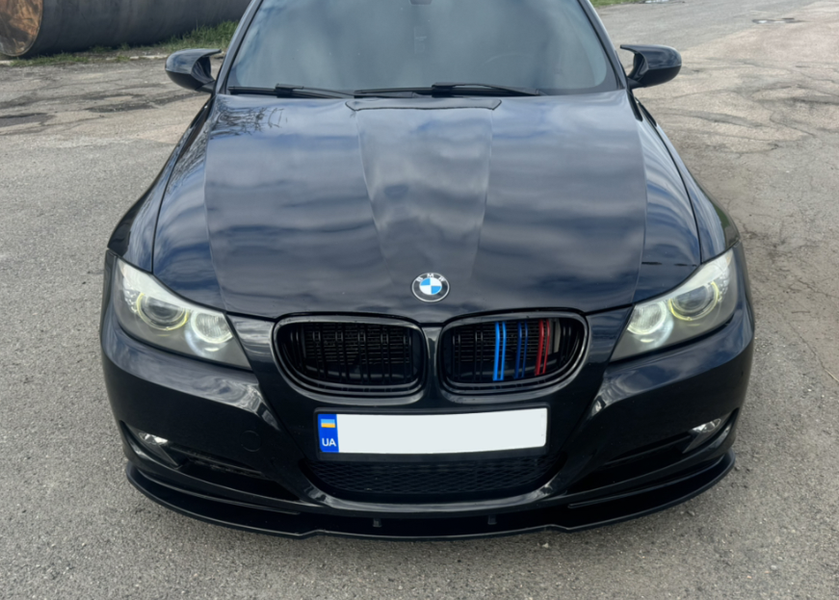 Решітка радіатора ніздрі BMW E90 E91 Подвійні M-Color Глянець (2008-2012)  620 фото