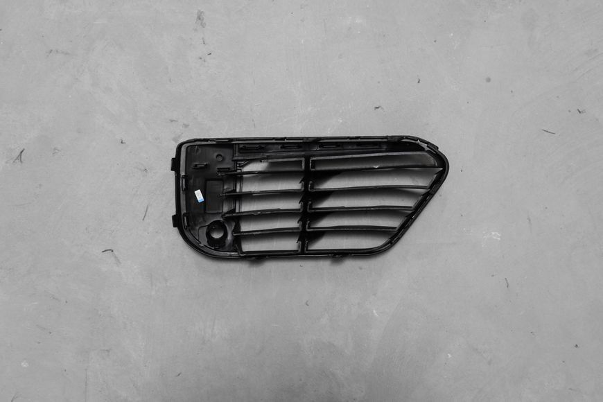 Левая решетка противотуманной фары (под парк.) для BMW X1 F48 / F49 (2015-2022) 51117453979 51117453979 фото