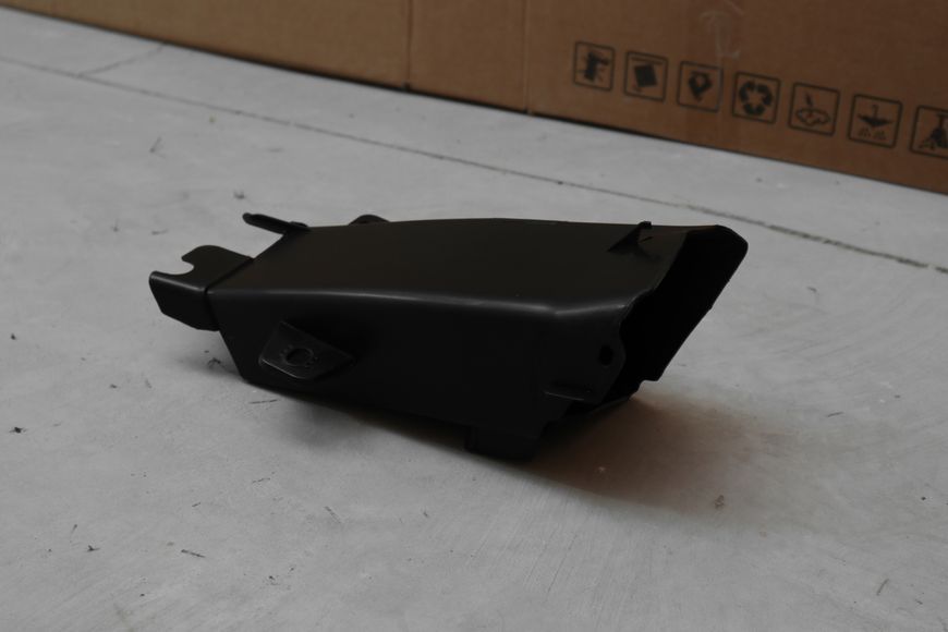 Повітропровід переднього бампера для BMW 5 Series F10 F11 (2010-2017) 51747200797 (Лівий) 51747200797 фото
