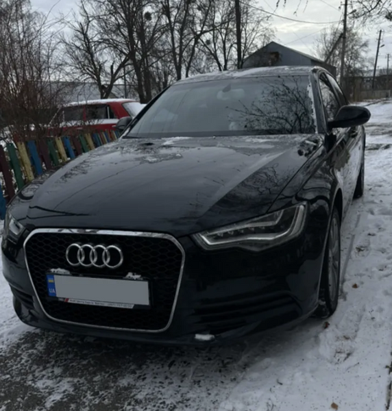 Решітка радіатора на Audi A6 C7 (Стиль RS6) Чорна з хромом A6-RS131 фото