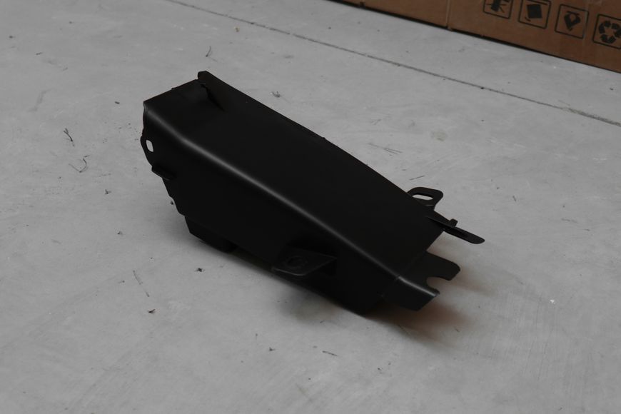 Повітропровід переднього бампера для BMW 5 Series F10 F11 (2010-2017) 51747200798 (Правий) 51747200798 фото