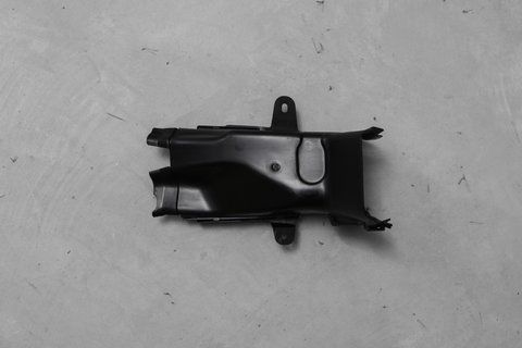 Лівий повітрохід для BMW G30 G31 (2017-2020) 51747383851 51747383851 фото