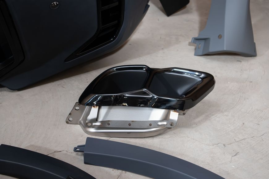 Комплект рестайлинга для BMW X5 G05 (2018-2022) Стиль M-Paket LCI (с оптикой) G05X5MTF фото