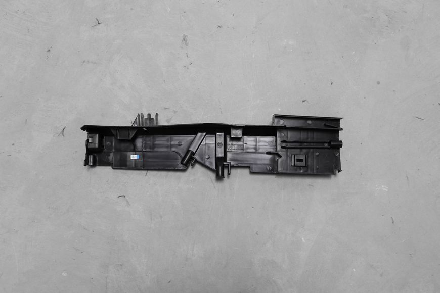 Кріплення радіатора для BMW F20 F21 F23 F22 F87 F30 F31 F34 F32 F33 F36 (17117600536)  17117600536 фото
