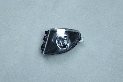 Леавая противотуманная фара на BMW 5 Series F10 / F11 (63177216885) 63177216885 фото