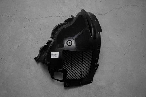 Левый передний подкрылок на BMW X6 F16 (2014-2019) 51717333521 51717333521 фото