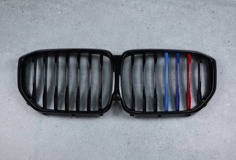 Решетка радиатора ноздри BMW X5 G05 Одинарные M-Color (2018-2022) BMW-G05197 фото