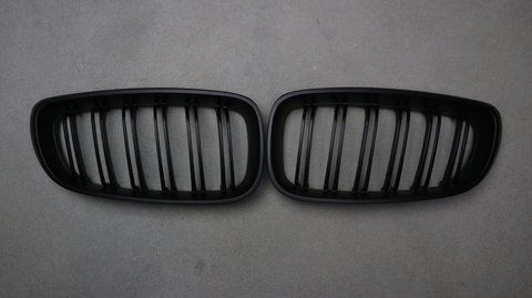 Решітка радіатора ніздрі BMW F34 GT Подвійні Чорний Мат (2013-2019) BMW-F34152 фото