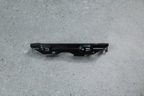 Кронштейн радиатора (правая ч.) для BMW F20 F21 F23 F22 F87 F45 F46 F35 F80 F30 F31 F34 F32 F33 F36 F82 (51647266168) 51647266168 фото