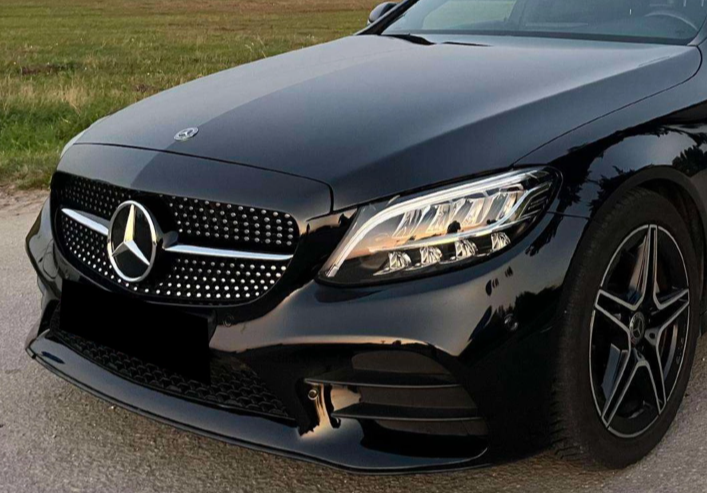 Решетка радиатора на Mercedes C-Class W205 (Стиль Diamond) (с&nbsp;местом под камеру) Черная с хромом 353535 фото