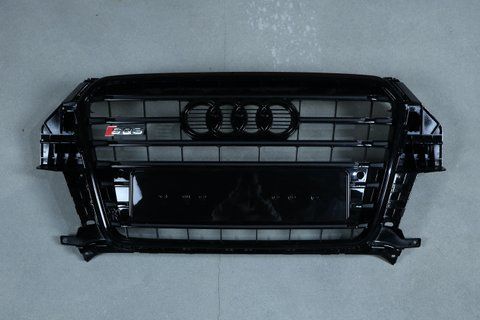 Решітка радіатора на Audi Q3 8U (Стиль S-Line SQ3) Чорний глянець Q3-S133 фото
