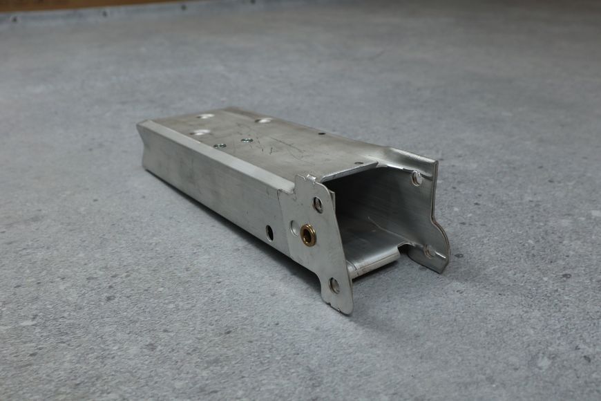Кріплення радіатора для BMW F20 F21 F23 F22 F87 F30 F31 F35 F80 F34 (51117266191) Ліве 51117266191 фото