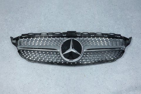 Решетка радиатора на Mercedes C-Class W205 (Стиль Diamond) (без места под камеру) Серая с хромом MB-W205191 фото