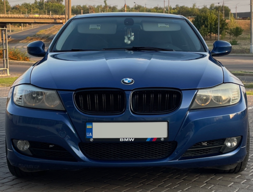 Решетка радиатора ноздри BMW E90 E91 Двойные Черный Глянец (2008-2012) 1496 фото