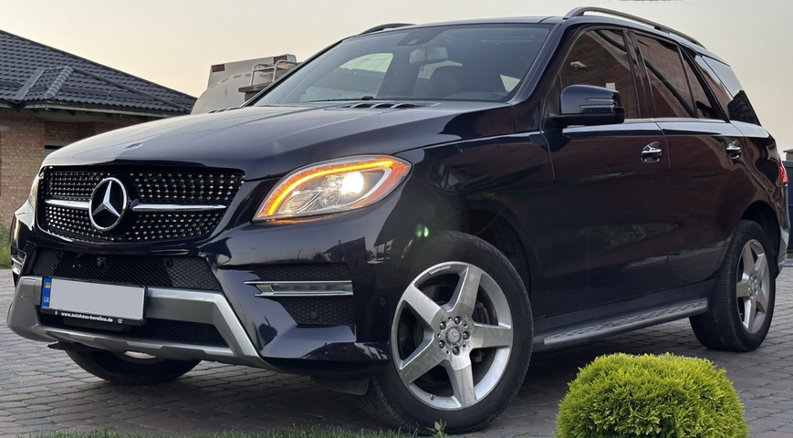 Решітка радіатора на Mercedes ML-Class W166 (Стиль Diamond) Чорна з хромом MB-W166125 фото