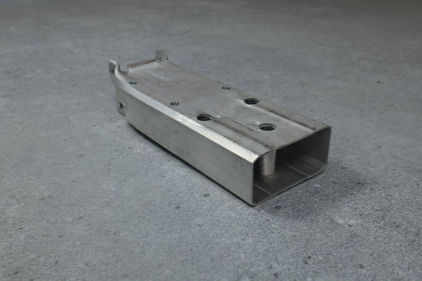 Кріплення радіатора для BMW F20 F21 F23 F22 F87 F30 F31 F35 F80 F34 (51117266192) Праве 51117266192 фото