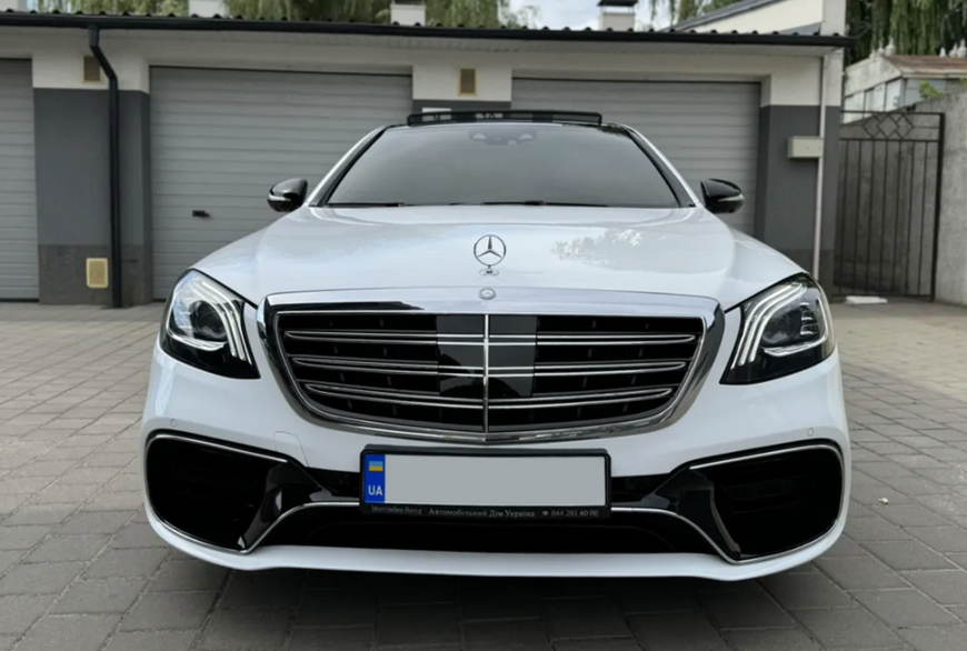 Решетка радиатора на Mercedes S-Class W222 (Стиль AMG) Черная с хромом под Night Vision MB-W222142 фото