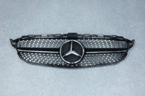 Решетка радиатора на Mercedes C-Class W205 (Стиль Diamond) (без места под камеру) Черная с хромом MB-W205192 фото