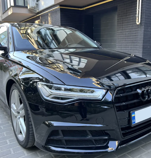 Решітки переднього бампера на Audi A6 C7 (Стиль S-Line S6) Чорні A6-S0164 фото