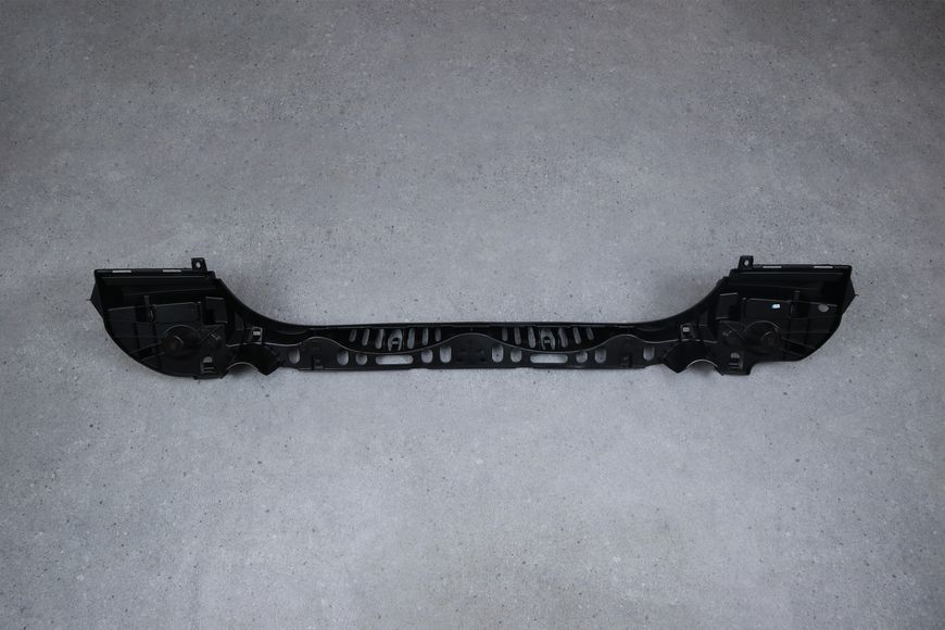 Средняя направляющая заднего бампера для BMW 5 Series F10 F11 (2010-2017) 51127331600 51127331600 фото