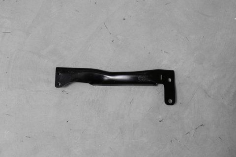 Правая поперечина переднего бампера для BMW G30 G31 G32 G11 G12 (51117368480) 51117368480 фото