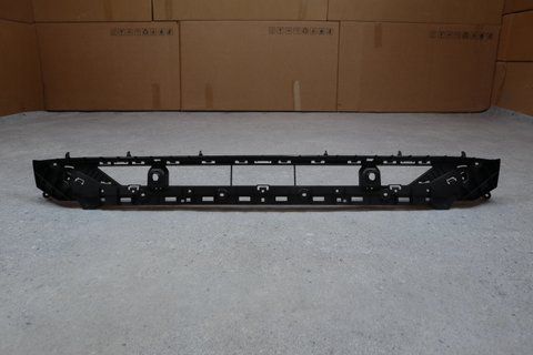 Решітка переднього бампера (нижня) на Audi Q5 80A (2020-2023) 80D807647H 80D807647H фото