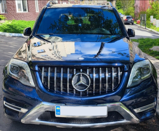 Решетка радиатора на Mercedes GLK-Class X204 (Стиль GT) Черная с хромом MB-X204146 фото