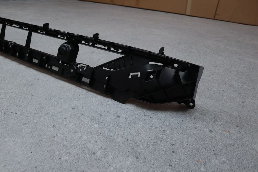 Решітка переднього бампера (нижня) на Audi Q5 80A (2020-2023) 80D807647H 80D807647H фото