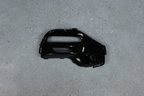 Правая рамка противотуманной фары (M Paket) для BMW X5 G05 (2018-2024) 51118099732 51118099732 фото