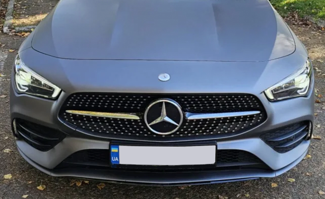 Решетка радиатора на Mercedes CLA-Class C118 (стиль Diamond) Черная с хромом MB-W118194 фото