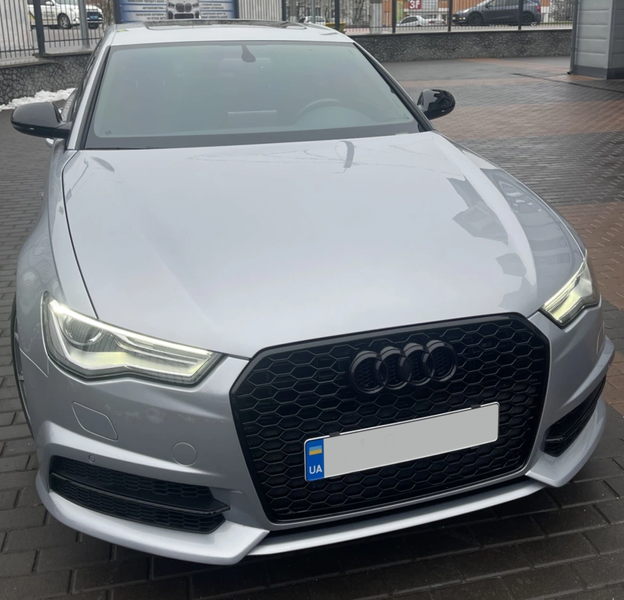 Решітка радіатора на Audi A6 C7 (Стиль RS6) Чорний глянець A6-RS174 фото
