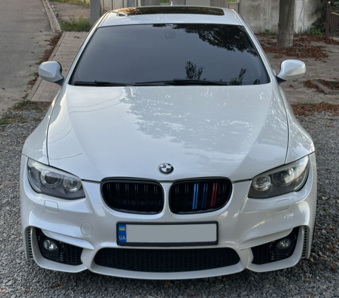 Решітка радіатора ніздрі BMW E92 E93 Подвійні M-color Глянець (2010-2013) 7536 фото