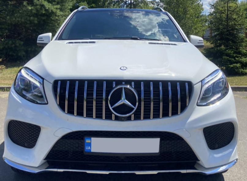 Решітка радіатора на Mercedes GLE63 W166 (Стиль GT) Чорна з хромом MB-W16615163AMG фото